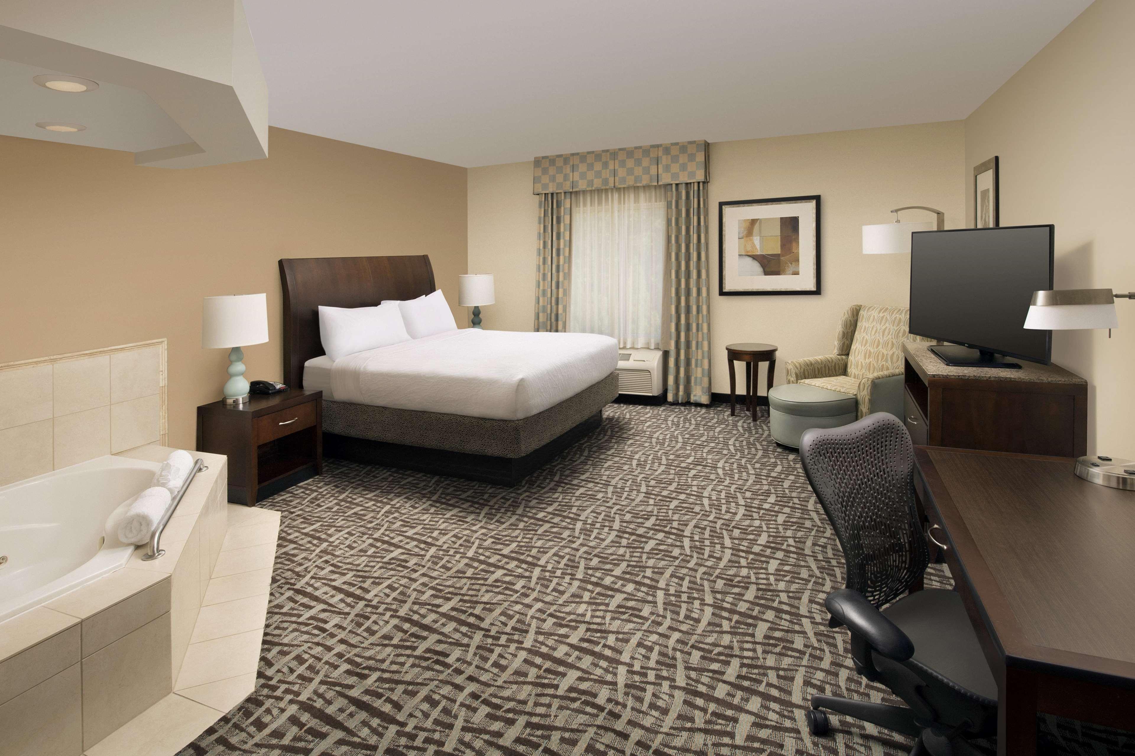 Hilton Garden Inn Huntsville South/Redstone Arsenal Buitenkant foto